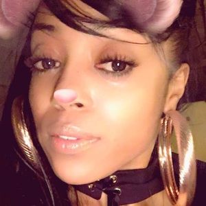 Meet your Posher, Carla